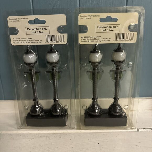 2 X Santa’s Workbench Holiday Christmas Village Battery Operated Lamp Posts - Picture 2 of 3